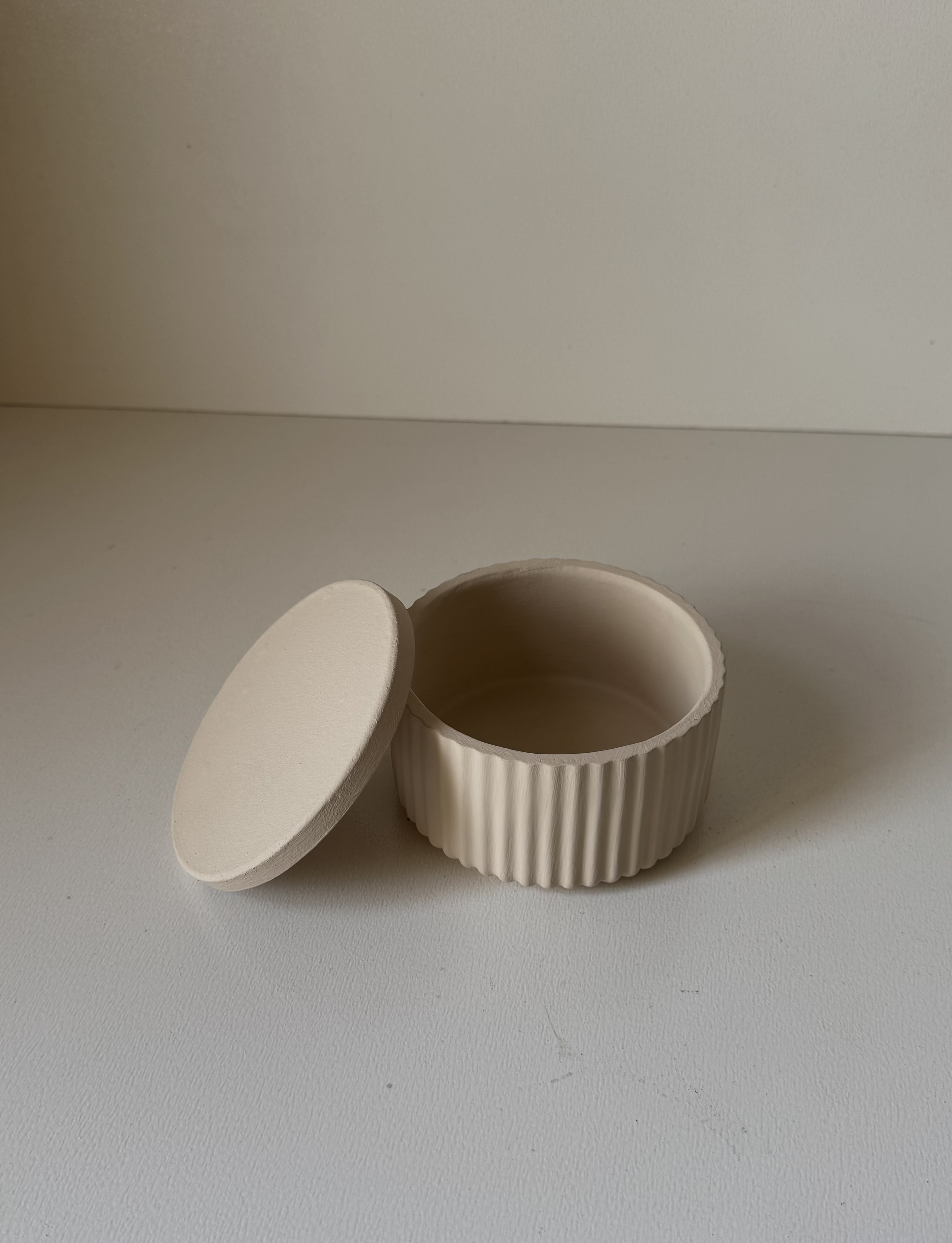 بانکه دردار شیاردار دایره ای بتنی